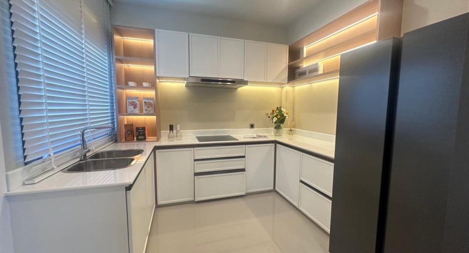 For sale 4 bedrooms house in Bang Lamung, Chonburi
