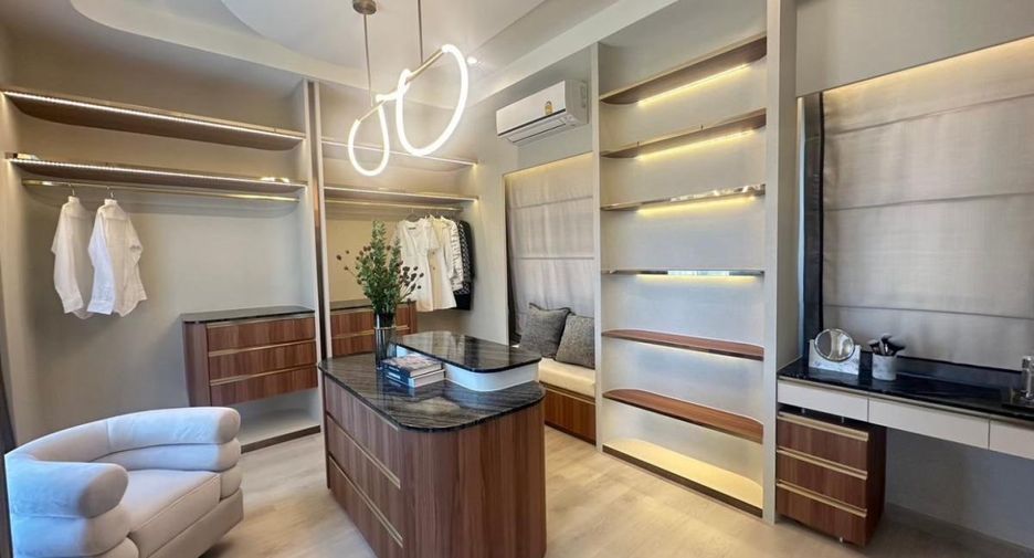 For sale 4 bedrooms house in Bang Lamung, Chonburi