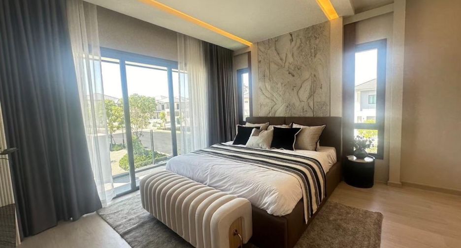 For sale 4 bedrooms house in Bang Lamung, Chonburi