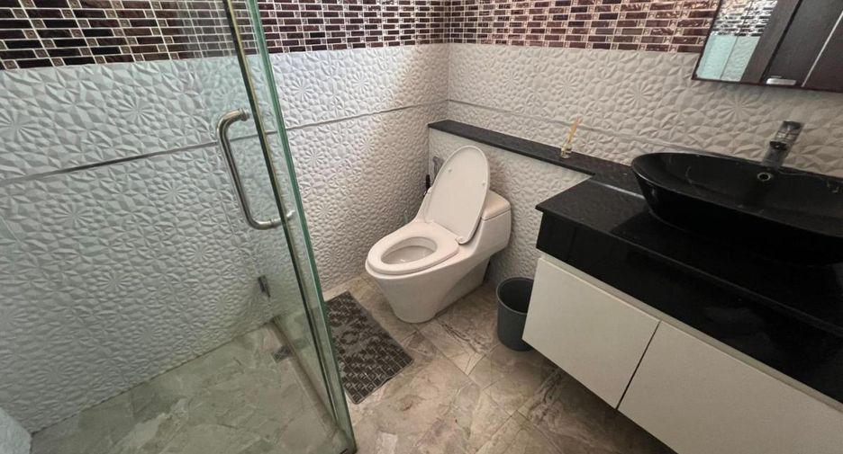 À vendre 4 chambres maison à Jomtien, Pattaya