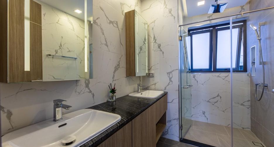 Haus zum Kauf mit 5 Zimmer in Bang Lamung, Chonburi