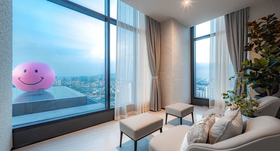 For sale 2 bedrooms condo in Khlong Toei, Bangkok