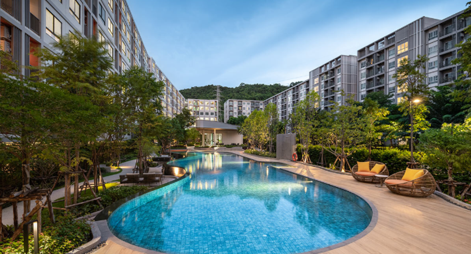For sale 1 bed condo in Si Racha, Chonburi