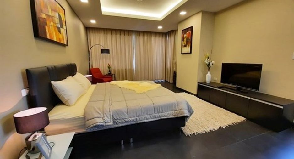 For sale 3 bedrooms condo in Jomtien, Pattaya