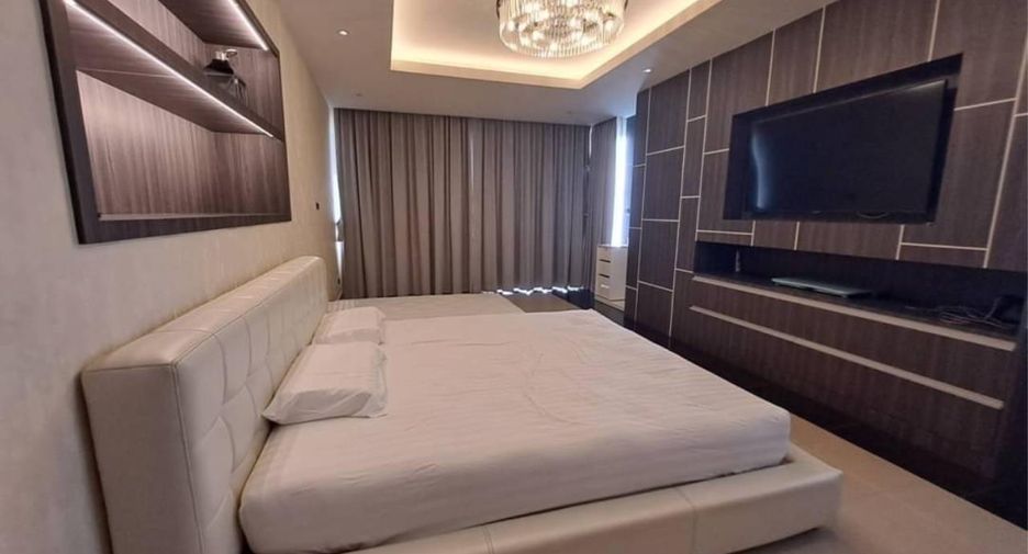 For rent 3 bedrooms condo in Jomtien, Pattaya