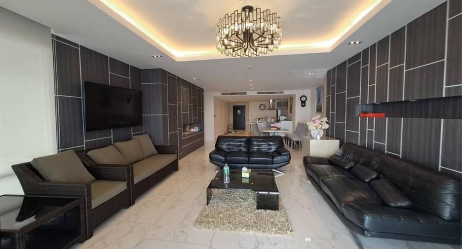 For rent 3 bedrooms condo in Jomtien, Pattaya