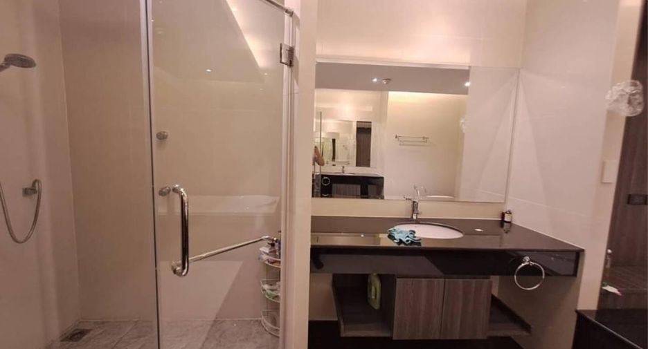 For rent 3 bedrooms condo in Jomtien, Pattaya