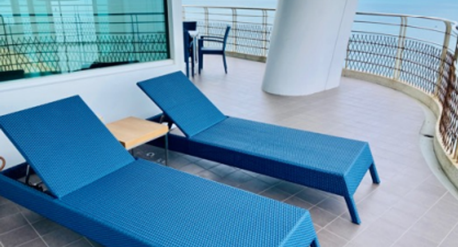 For rent 3 bedrooms condo in Jomtien, Pattaya