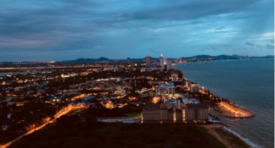 For rent 3 bedrooms condo in Jomtien, Pattaya