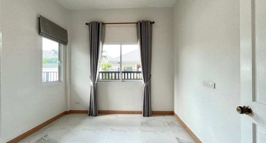 Casa en venta de 3 habitaciones en Bang Lamung, Chonburi