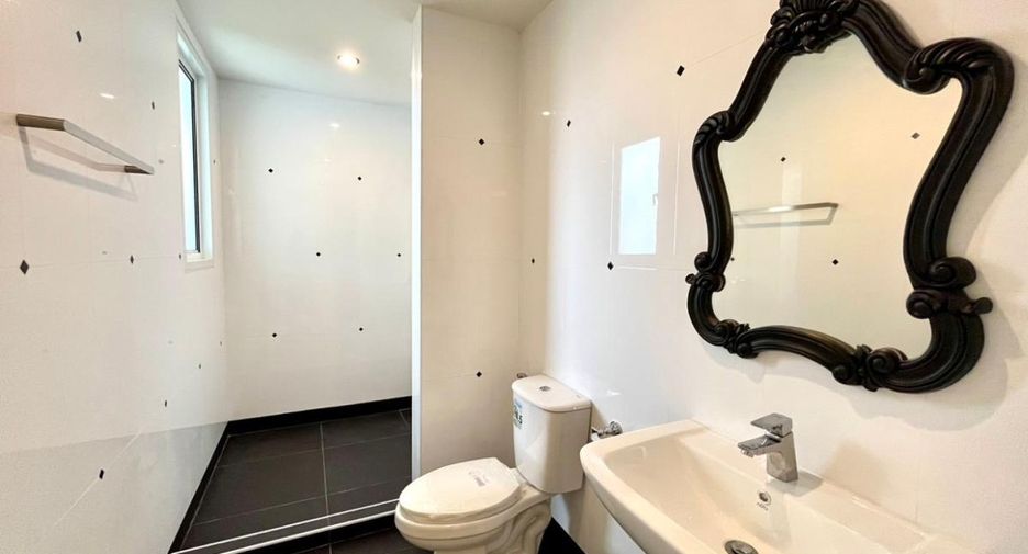 Casa en venta de 3 habitaciones en Bang Lamung, Chonburi