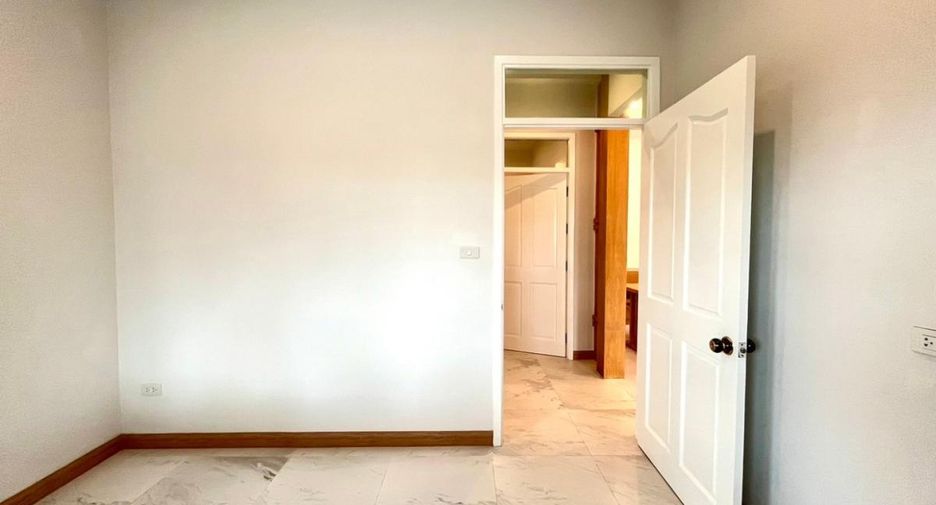 Casa en venta de 3 habitaciones en Bang Lamung, Chonburi