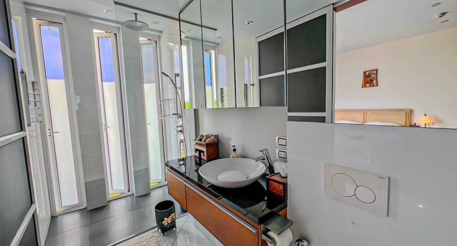 For sale 3 bedrooms condo in Na Jomtien, Pattaya