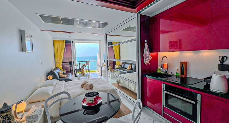 For sale 3 bedrooms condo in Na Jomtien, Pattaya