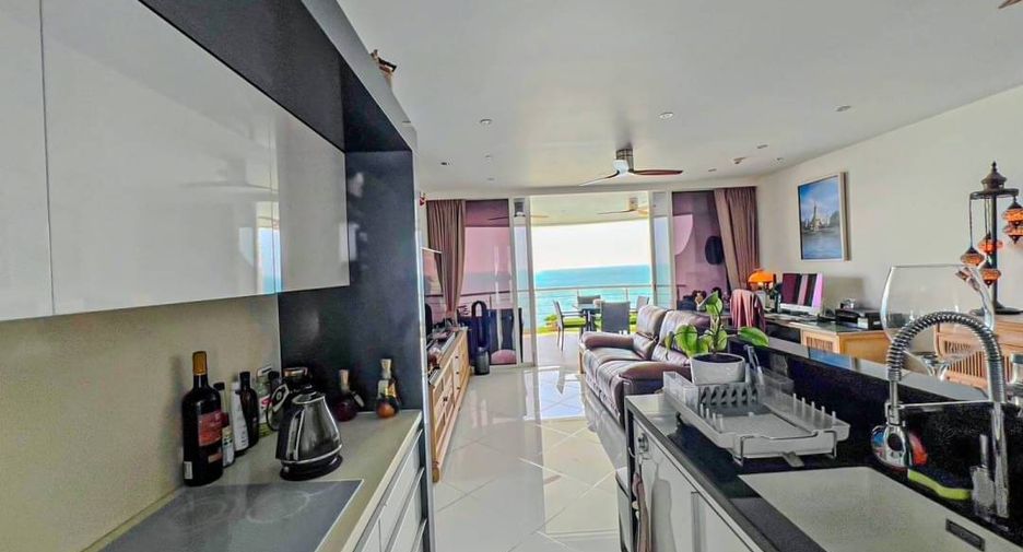 For sale 3 bedrooms condo in Na Jomtien, Pattaya