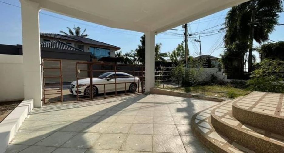 À vendre 3 chambres maison à Bang Lamung, Chonburi