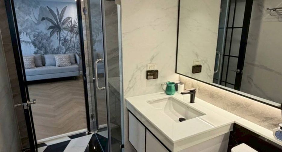 For rent and for sale 3 bedrooms condo in Khlong Toei, Bangkok