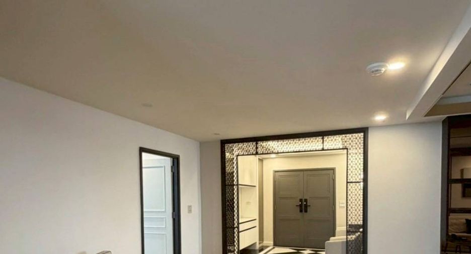 For rent and for sale 3 bedrooms condo in Khlong Toei, Bangkok