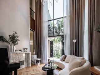 Casa en alquiler y en venta de 5 habitaciones en Phra Khanong, Bangkok