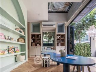 Casa en alquiler y en venta de 5 habitaciones en Phra Khanong, Bangkok