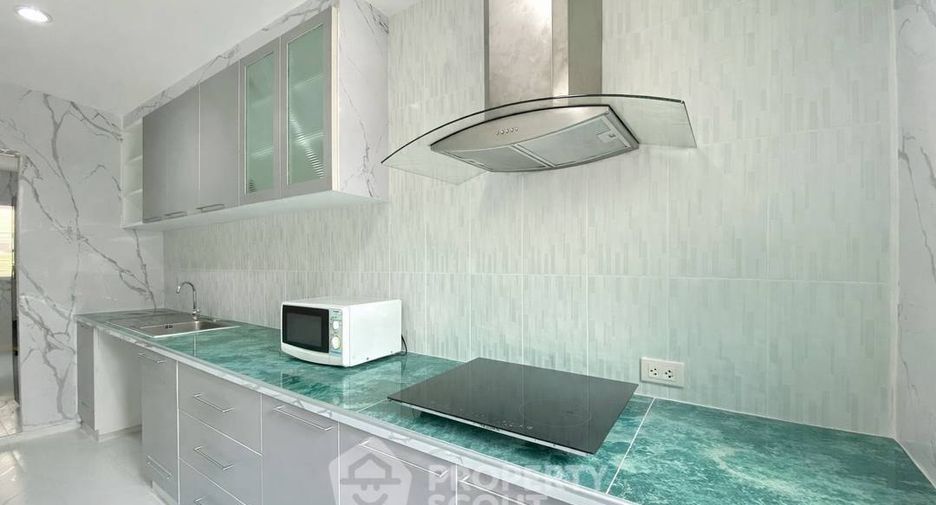 出租 和 出售 5 卧室 独立屋 在 Suan Luang, 曼谷