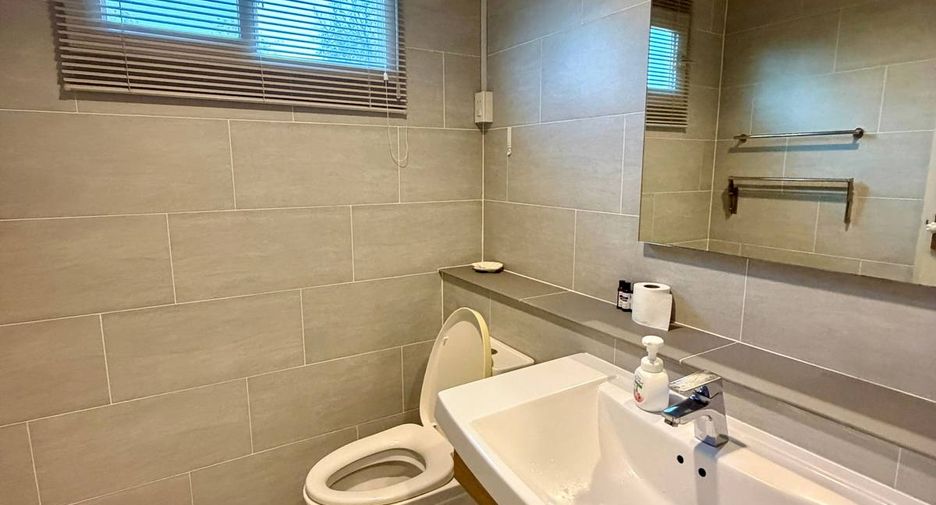 For rent and for sale 3 bedrooms house in Taling Chan, Bangkok