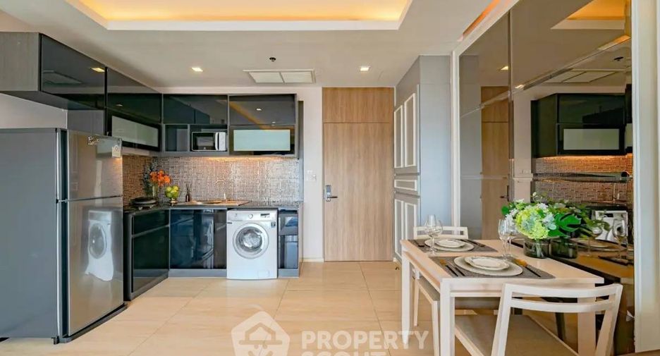 For sale 1 bed condo in Khlong Toei, Bangkok