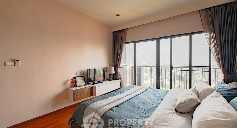 For sale 1 bed condo in Khlong Toei, Bangkok