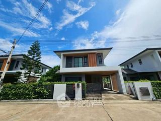 Haus zum Kauf mit 4 Zimmer in Si Racha, Chonburi