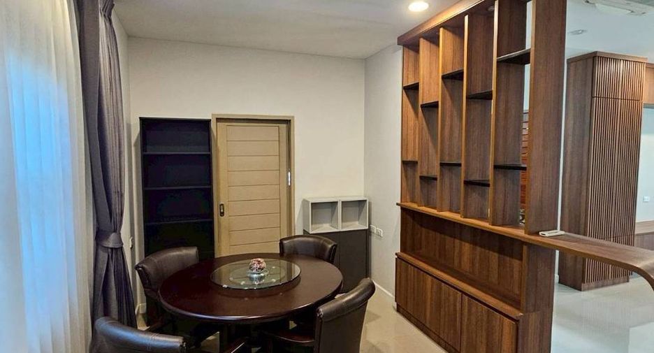 Haus zum Kauf mit 4 Zimmer in Si Racha, Chonburi