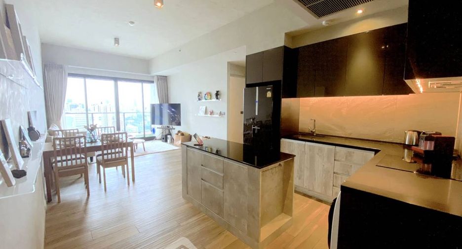 For sale 2 bedrooms condo in Watthana, Bangkok