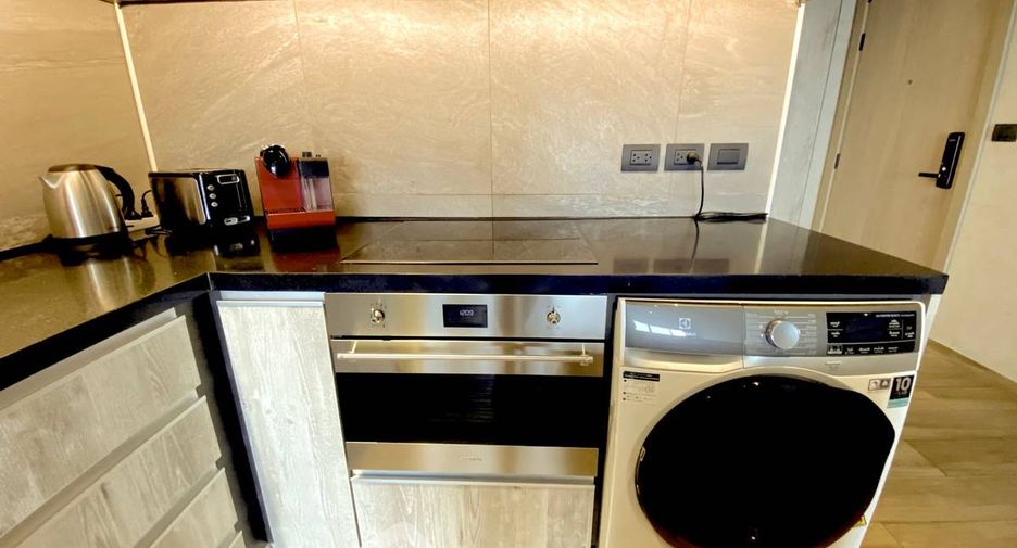 For sale 2 bedrooms condo in Watthana, Bangkok