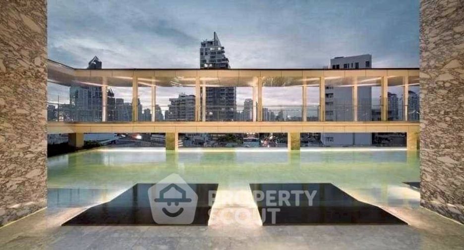 For sale 1 Beds condo in Khlong Toei, Bangkok