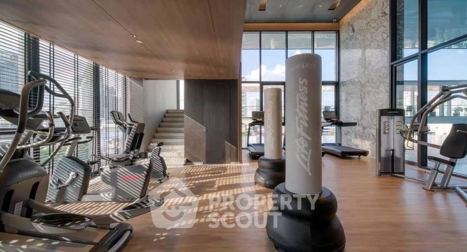 For sale 1 Beds condo in Khlong Toei, Bangkok