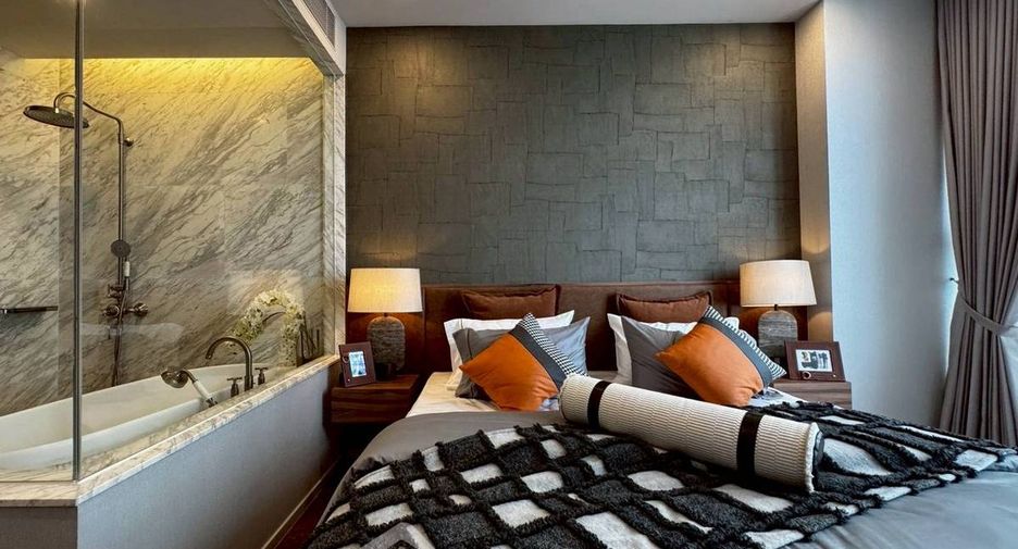 For sale 1 bed condo in Khlong Toei, Bangkok