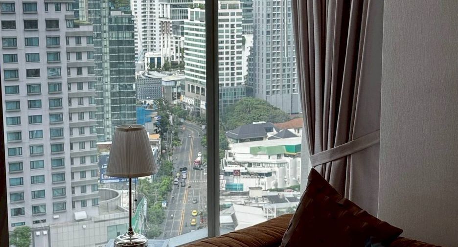 For sale 1 bed condo in Khlong Toei, Bangkok