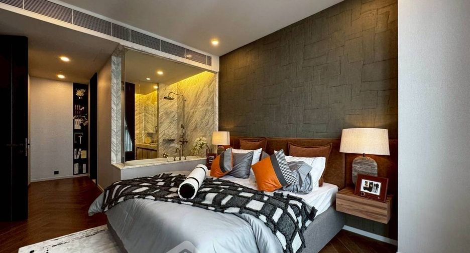 For sale 1 bed condo in Khlong Toei, Bangkok