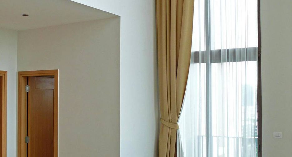 À vendre 2 chambres condo à Khlong Toei, Bangkok