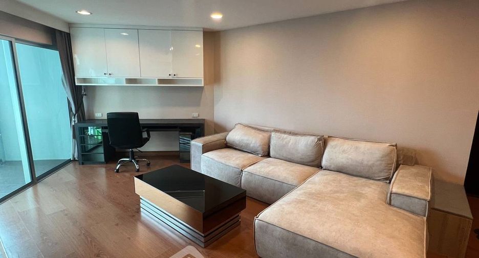 For sale 2 bedrooms condo in Huai Khwang, Bangkok
