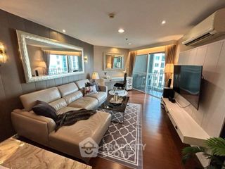 À vendre 3 chambres condo à Huai Khwang, Bangkok