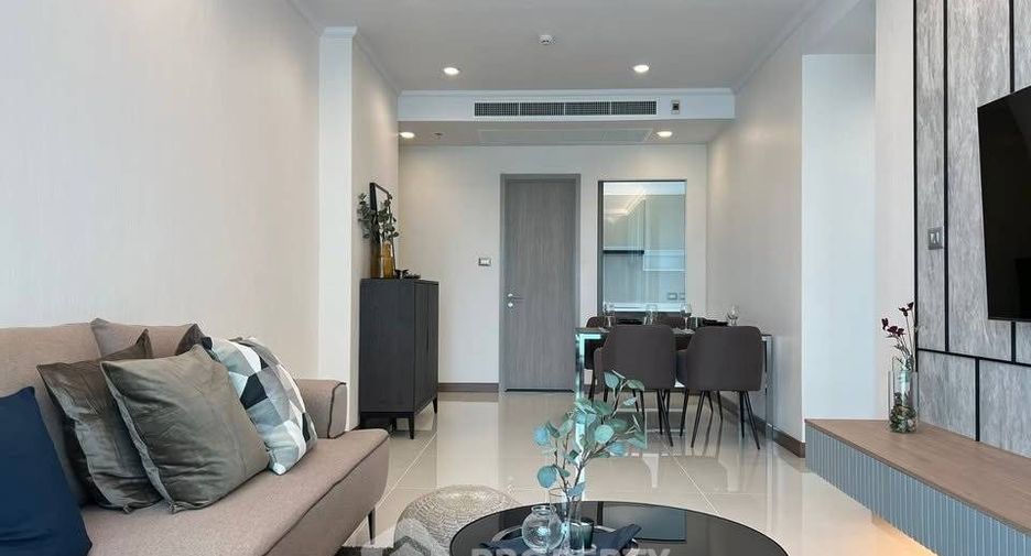 À vendre 3 chambres condo à Huai Khwang, Bangkok