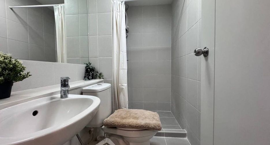 For sale 2 bedrooms condo in Phra Khanong, Bangkok