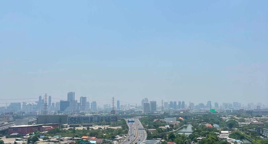 Condo en venta de 2 habitaciones en Bang Kapi, Bangkok
