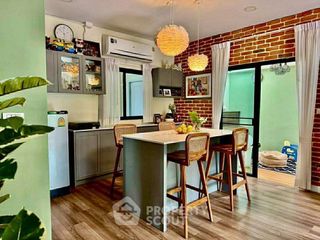 Haus zum Kauf mit 4 Zimmer in Si Racha, Chonburi
