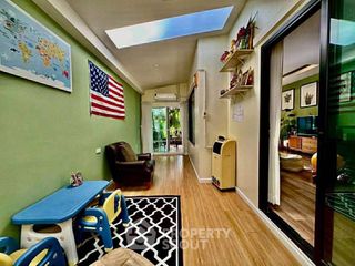 Haus zum Kauf mit 4 Zimmer in Si Racha, Chonburi