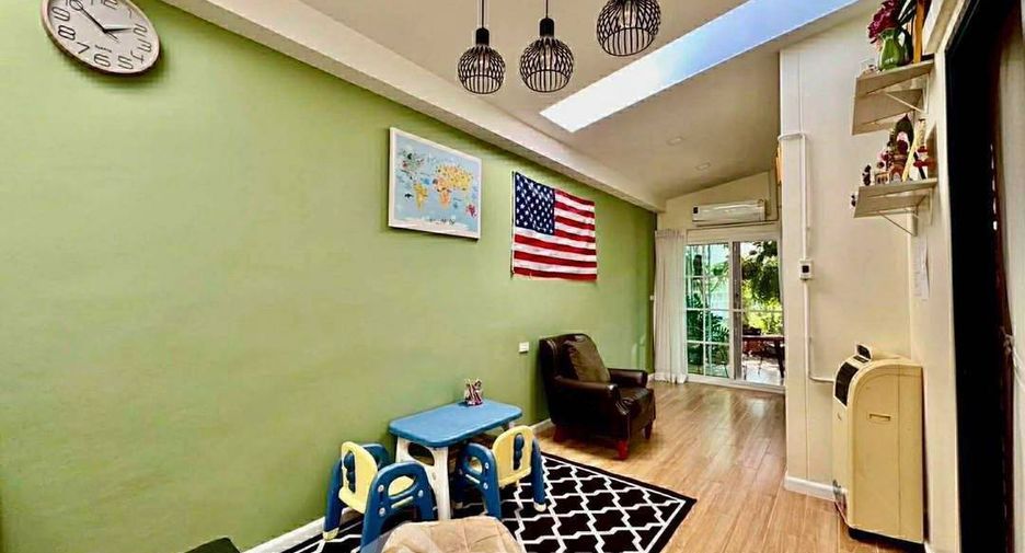 Haus zum Kauf mit 4 Zimmer in Si Racha, Chonburi