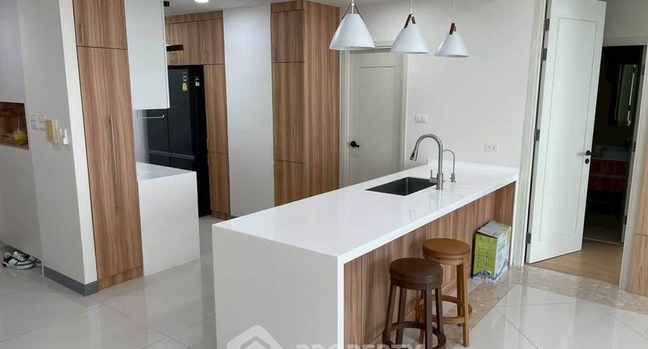Wohnung zum Kauf mit 3 Zimmer in Sathon, Bangkok