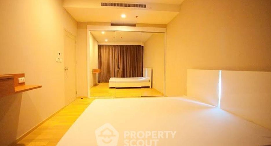 For sale 1 bed condo in Khlong Toei, Bangkok