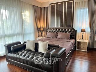 Casa en venta de 4 habitaciones en Lat Krabang, Bangkok