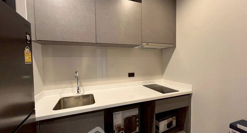 For sale 1 bed condo in Huai Khwang, Bangkok